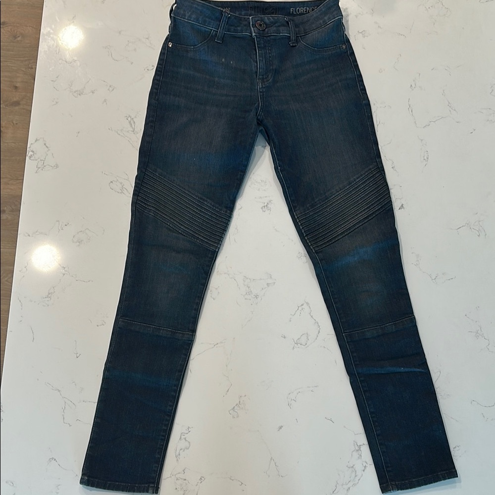 DL1961 Blue Skinny Jeans with Streamlined Fit